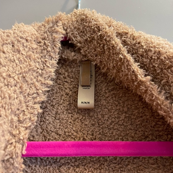 Skims Fuzzy Robe - Picture 2 of 2